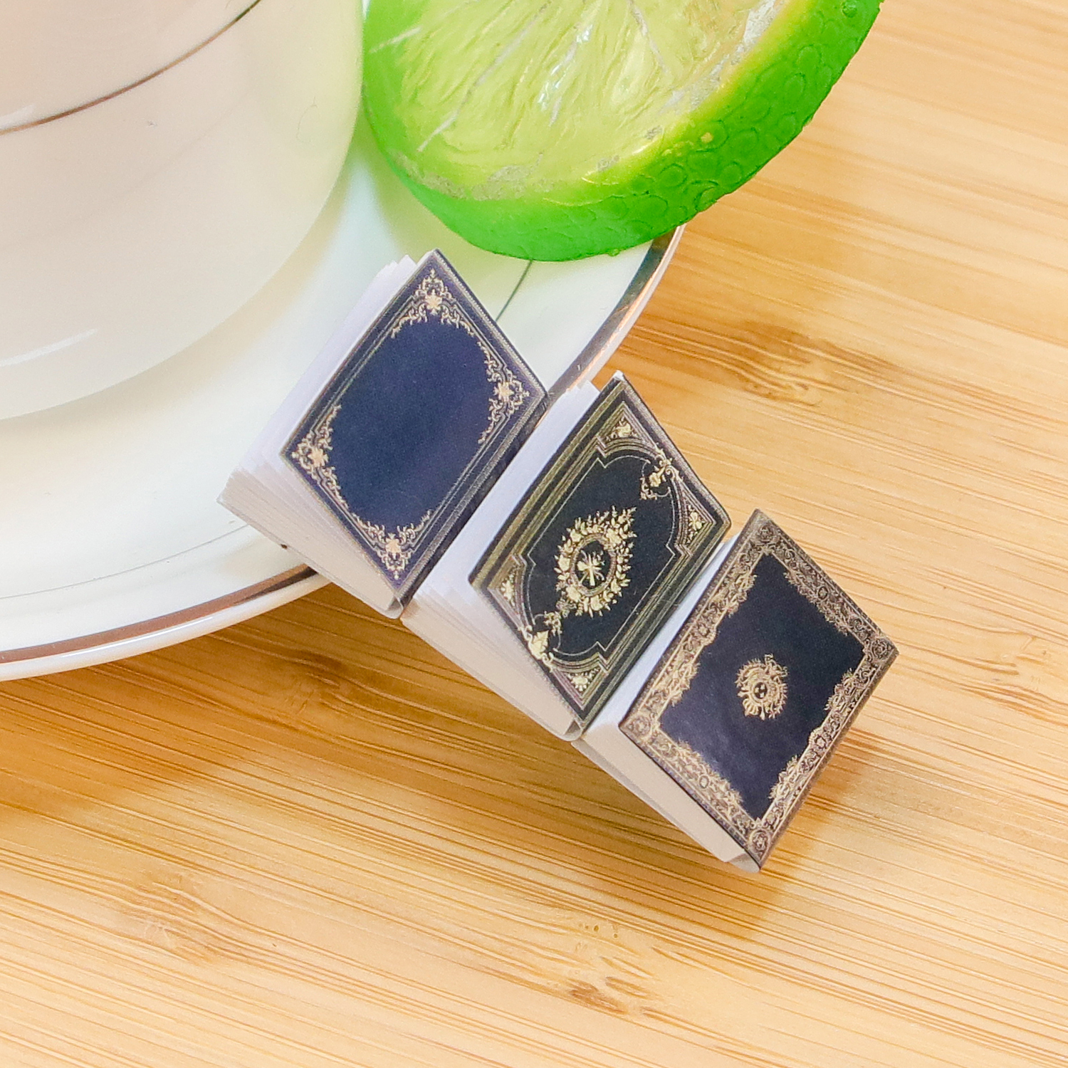 1 Stuk Miniatuurboek Haarclip Boek Liefhebber Vierkant Hoofddeksels Klassiek Boek Haarclips Paper Boek Haarclip Barretvoor Meisjes Vrouwen: GRIJS