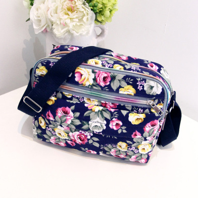 Hotsale dot mönster mamma blöja väska baby stuff arrangör förvaring för barnvagn barnbar 15 färger baby care bag mochila: Hua duo shen lan se