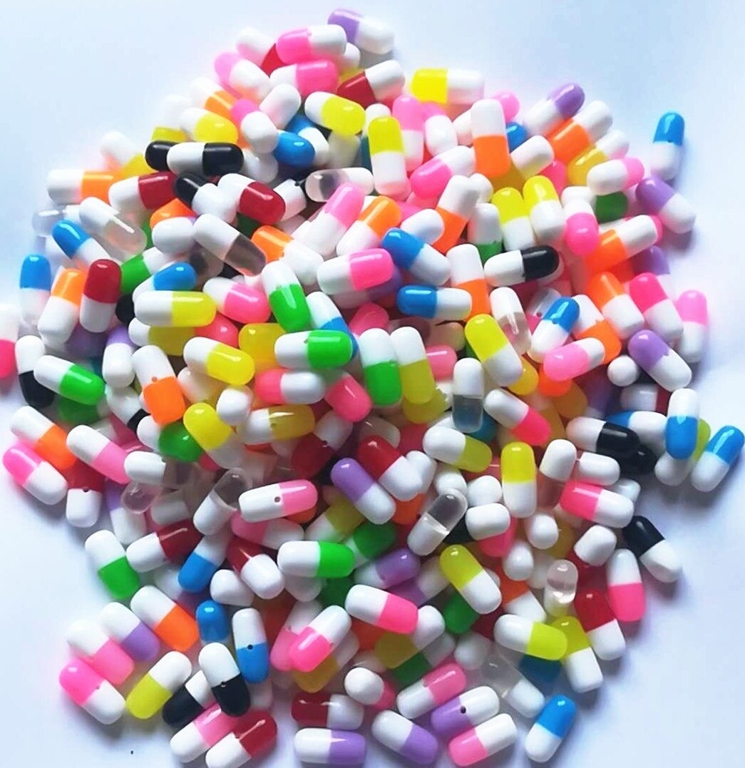 Hot DIY Pill żywiczne koraliki do kolczyków tworzenia biżuterii Multicolor 50 sztuk/partia 5*11.5mm z pół otworu