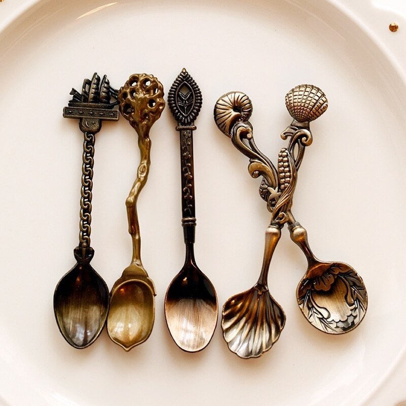 European and American Retro Coffee Spoon Dessert Spoon Small Spoon Spoon Golden Conch Shell Sailboat Five-piece Set: bronze