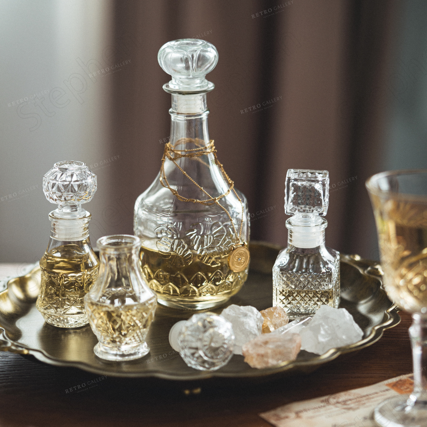 Mini botellas de cristal de estilo Vintage francés, frasco de cristal prismático europeo para artesanía en relieve, Perfume, decoración de tocador