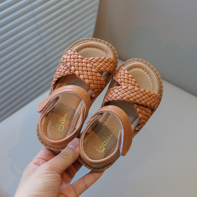 Girls Sandals Kids Princess Beach Shoes Brand Cross Tied Weave Style Children Summer Sandals Soft Cute: Brown / 26