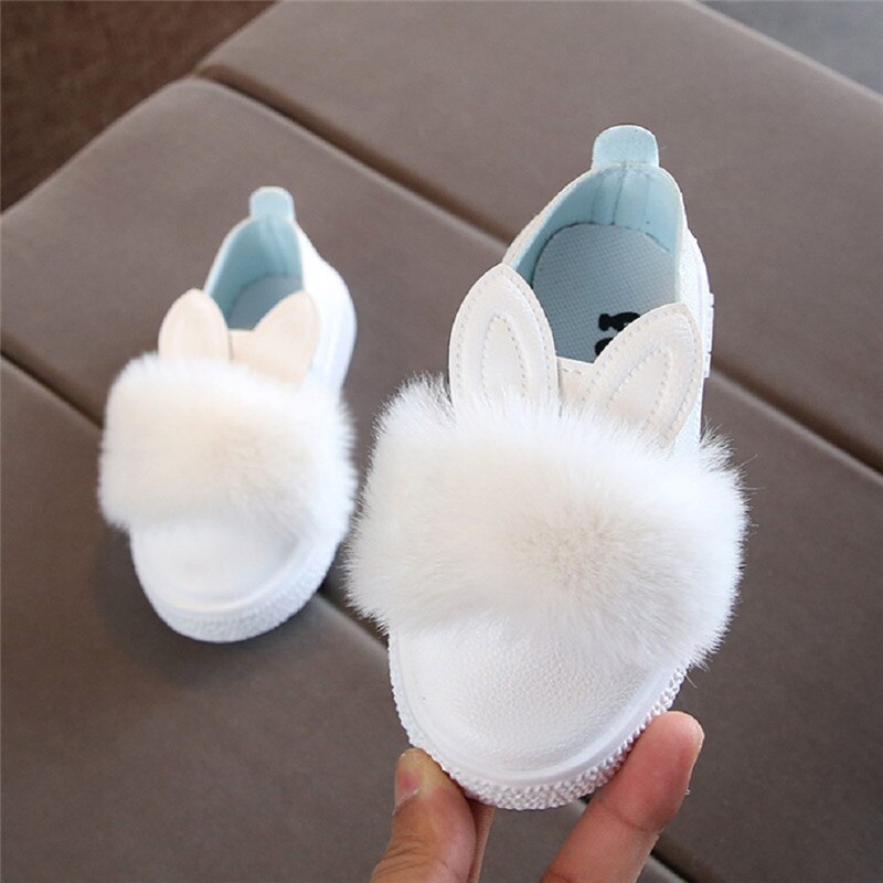 0-18M Baby Meisjes Schoenen Solid Roze Groen Wit Baby Meisjes Ondiepe Konijn Pluche Bal Anti Slip Mocassins antislip Babyschoenen: WHITE / 7-12 Months