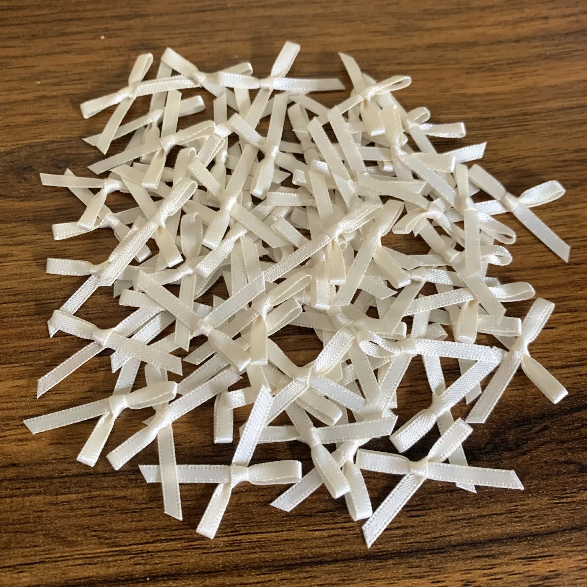 100 Uds Mini cinta de raso flores lazos lazos artesanía Scrapbooking adorno proyectos de bricolaje pajaritas decoración pinzas para el cabello lazos para el cabello de mascotas: Verde claro