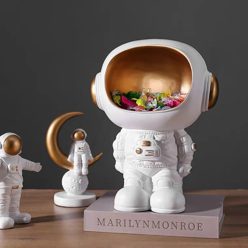 Nordisk harpiks astronaut skulptur figur søte nøkler lagring håndverk skrivebord moderne rom dekorasjon tilbehør hjem
