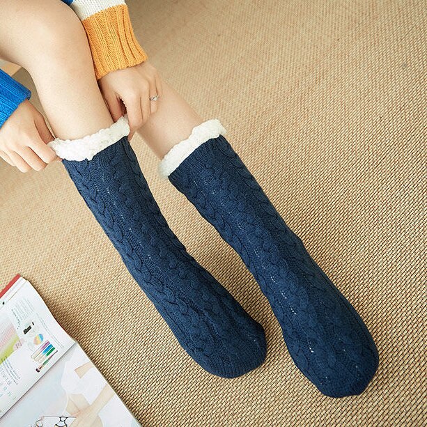 Winter Thick Warm Fluffy Floor Socks For Women Sneakers Kawaii Acrylic Cotton Wool Non-Slip Red Christmas Snow Slippers Socks: dark blue