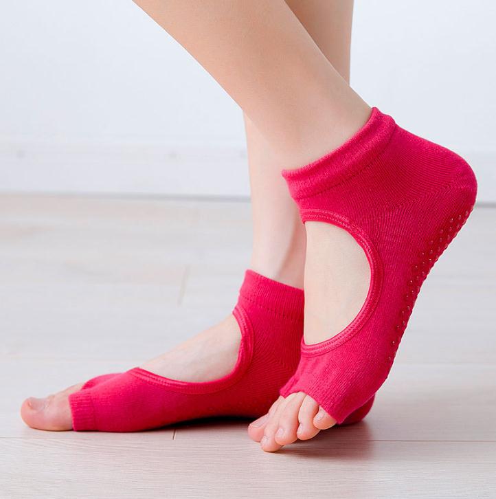 Yoga Socks Non Slip Skid Pilates Dance Sock Half Toe Socks for Women Ladies Girl: Rood