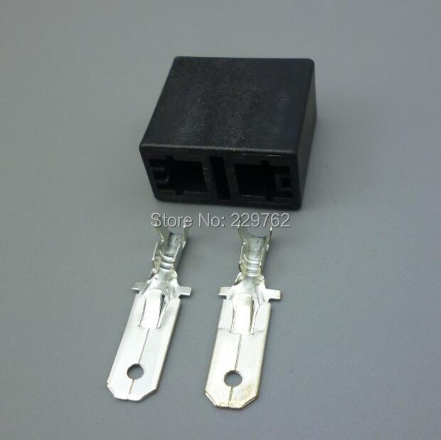 Shhworldsea 2 pines H7 6,3 MM enchufe de bombilla automotriz conector de cerámica para coche reparación de faros de coche conector de soporte de bombilla