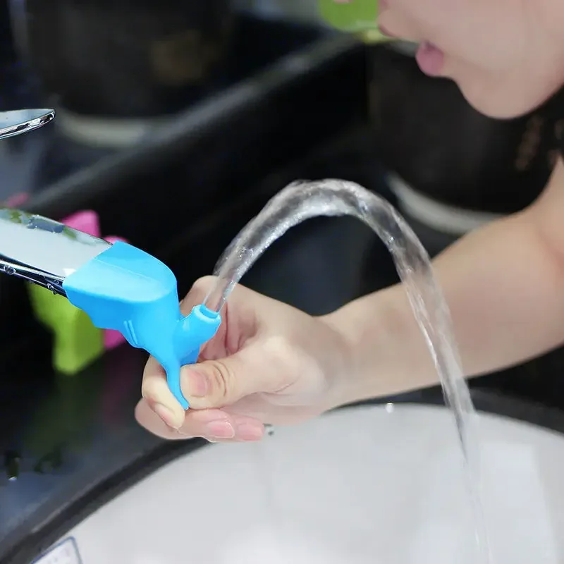 2PC Badezimmer Waschbecken Düse Wasserhahn Extender Gummi Elastische Wasserhahn Verlängerung Küche Wasserhahn Zubehör für Kinder Hand Waschen