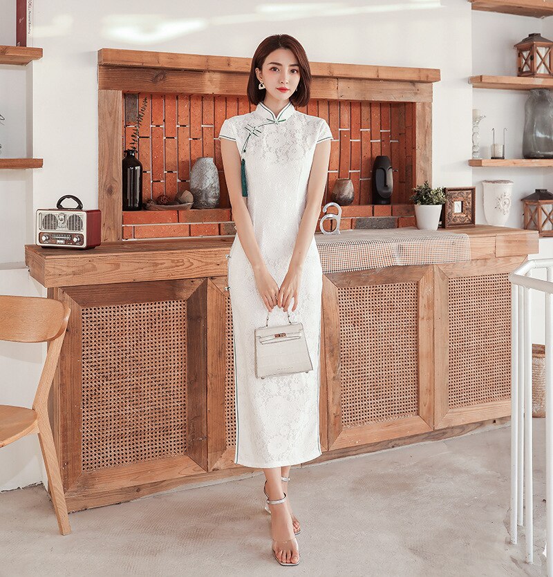 White Vintage Chinese Traditional Women Lace Qipao Plus Size 3XL Mandarin Collar Cheongsam Novelty Chinese Formal Dress: M