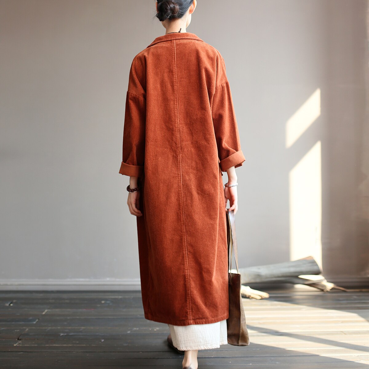 Vrouwen Herfst Winter Effen Kleur Katoen Corduroy Trenchcoat Uitloper Dames Retro Corduroy Overjas Lange Jas Vrouwelijke Vintage Jas