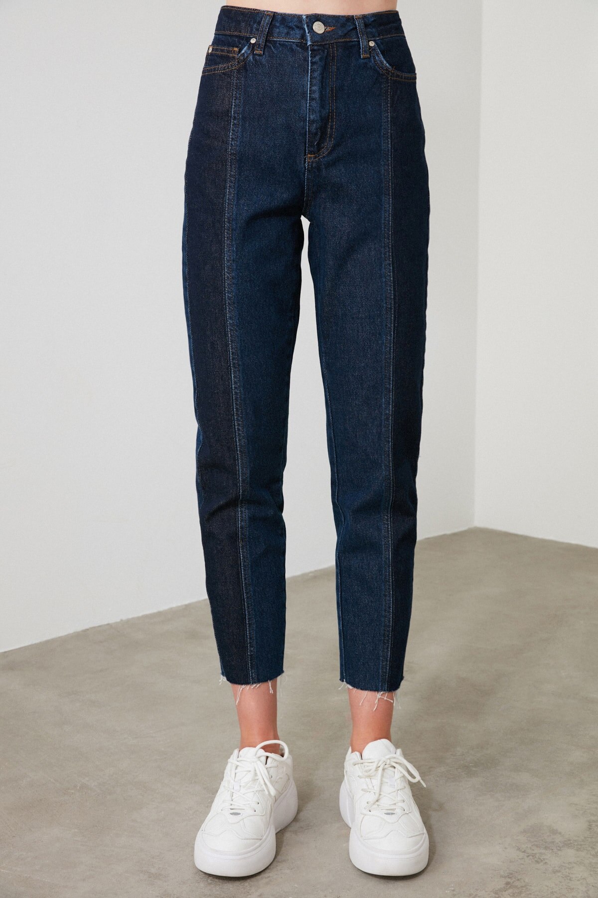 Trendyol Blue Block Wash Detailed High Bel Mom Jeans TWOAW20JE0109