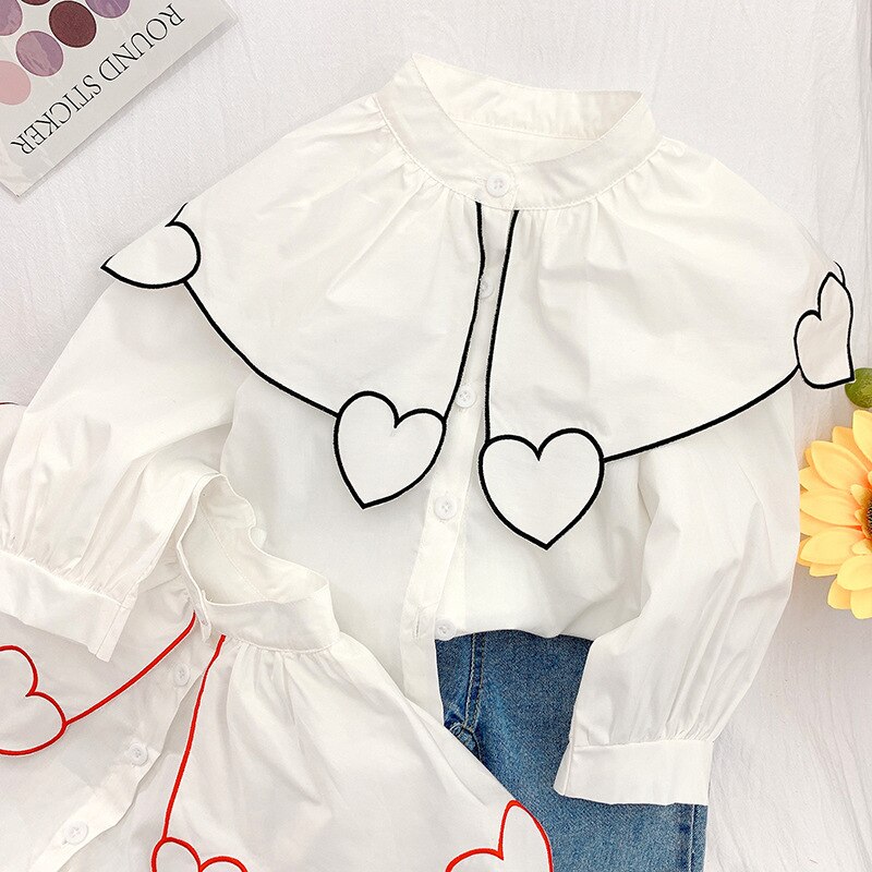 Blusa blanca con bordado de corazón para niños, ropa básica ancha con cuello vuelto, 2 años