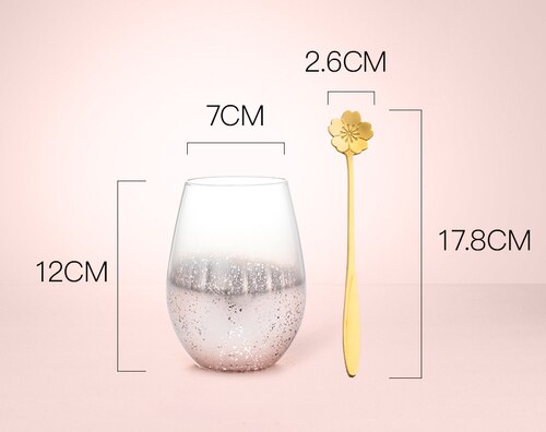 Sterrenhemel verandert geleidelijk van kleur kopje water kopje glas vrouwelijk huishouden theekopje persoonlijkheid koffiekopje stuur familieleden: Gouden 1