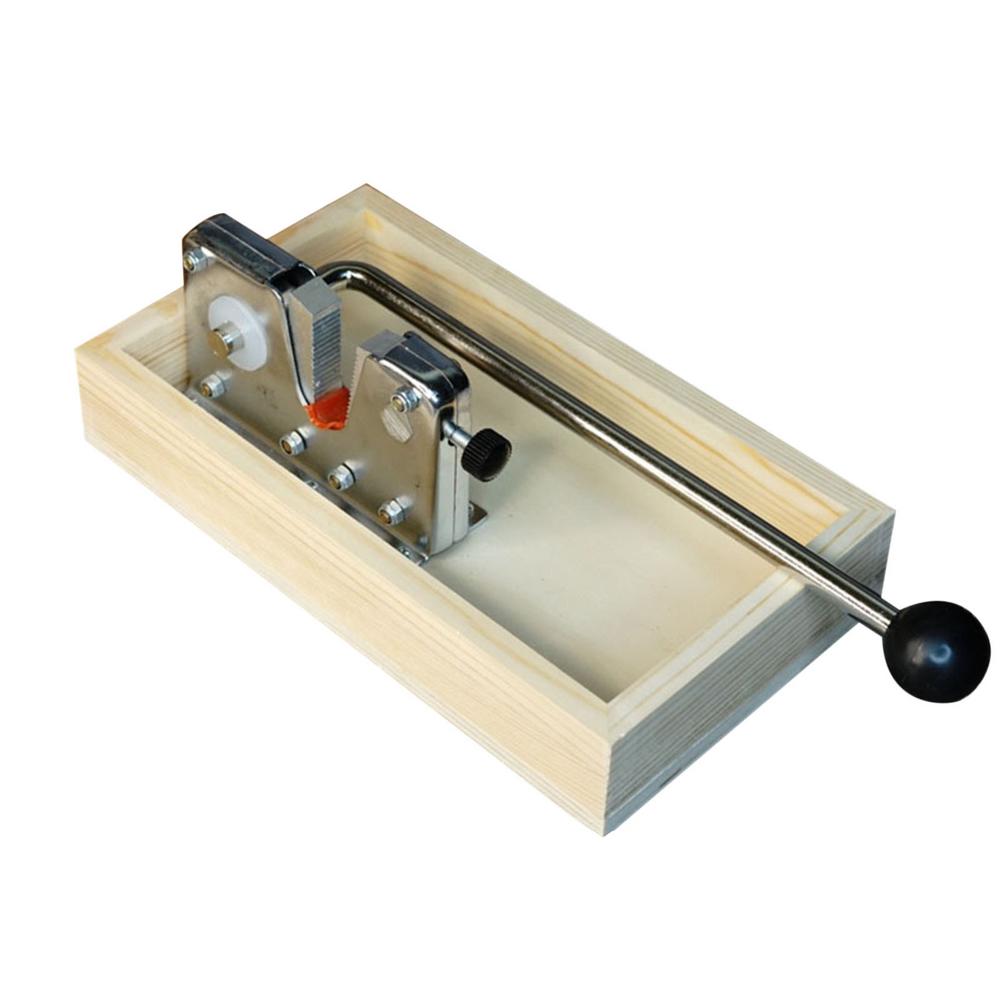 Pinza per noci schiaccianoci noci macchina per sbucciare l'apri della Macadamia resistente con manico in metallo resistente per mandorle di nocciole