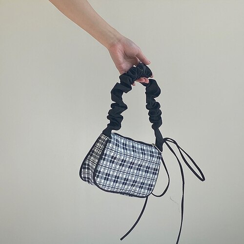 Simple Female Nylon Square Underarm Bags Women Pleated Strap Shoulder Bag Ladies Small Portable Plaid Handbags: Black