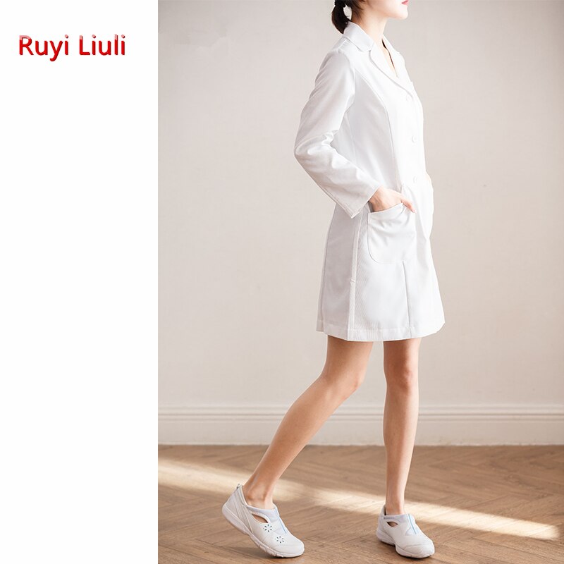 Orthopedisch chirurg mondholte en tandheelkunde in de arts kleding lange mouw arts gown vrouwen