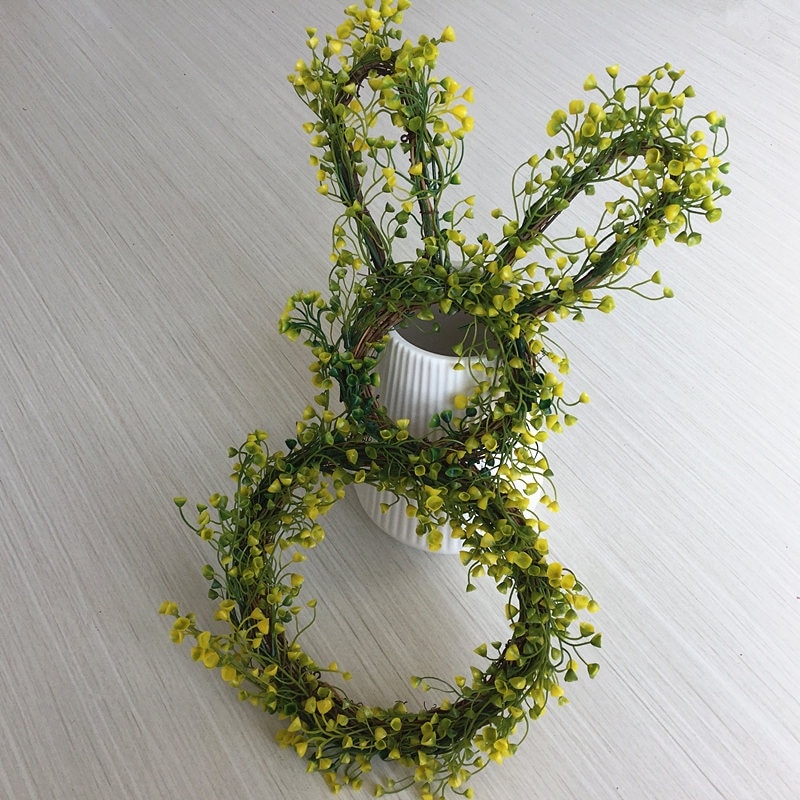 Hanging Wall Decoration Grapevine Twigs Bunny Floral Wreath for Spring Season Decoration