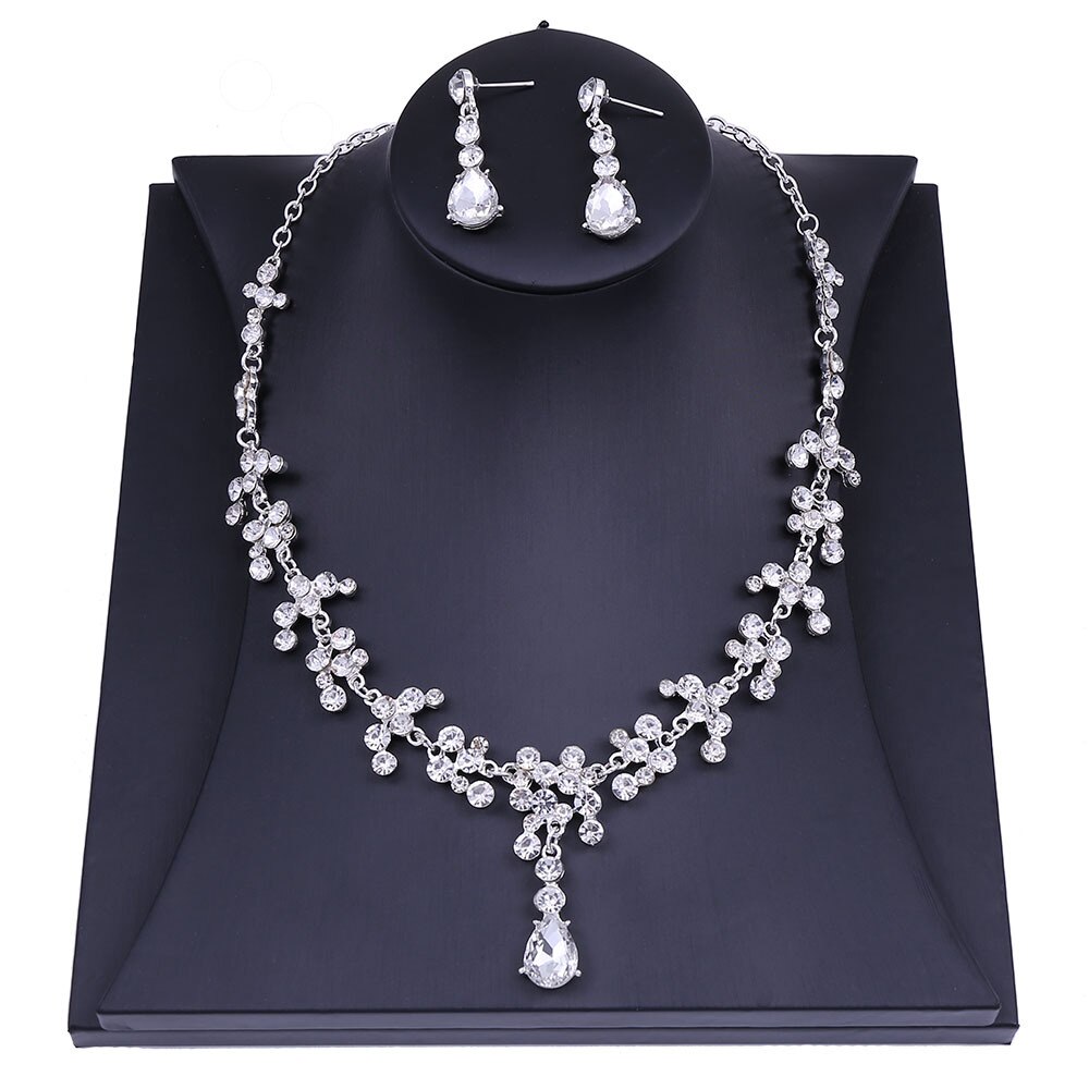 Set di gioielli da sposa con goccia d&#39;acqua in cristallo barocco Set di orecchini con corona di diademi di strass per Set di gioielli da sposa Dubai: Necklace