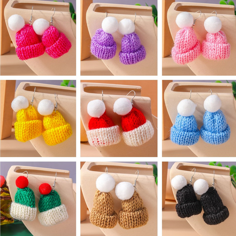 Simpatici orecchini pendenti con cappello di Natale lavorato a maglia fatti a mano per regali di gioielli per feste di Capodanno per ragazze da donna
