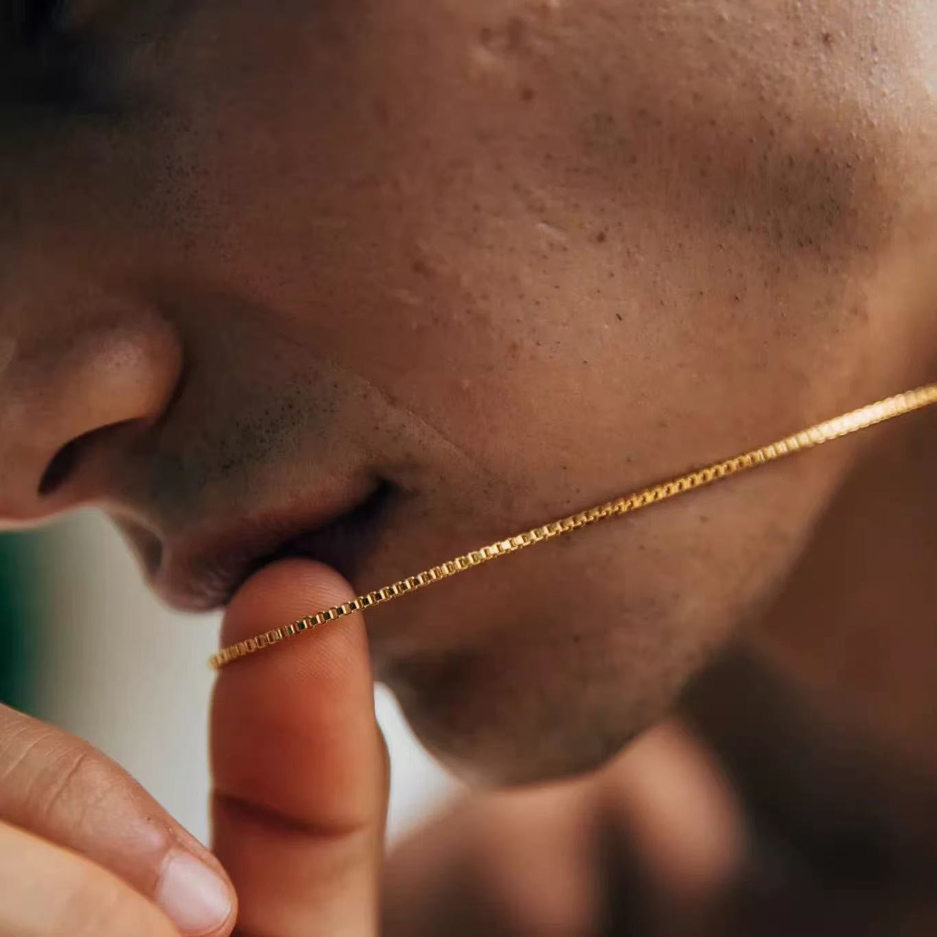 Collar de cadena de caja de acero inoxidable Simple de 1,2mm, collar de acero de titanio de Color dorado para hombre, joyería de para mujer, accesorios de tendencia