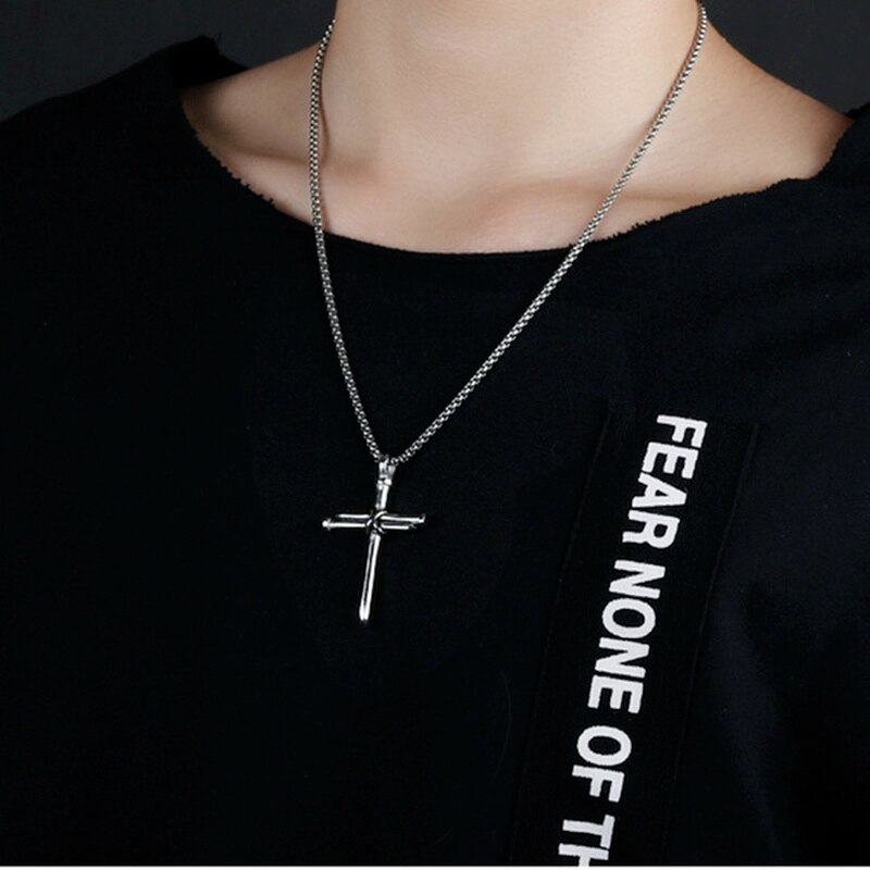 Neue Stil Edelstahl Stahlguss Nagel Kreuz Anhänger für Männer und Frauen Persönlichkeit Stahl Nagel und Seil Kreuz Halskette