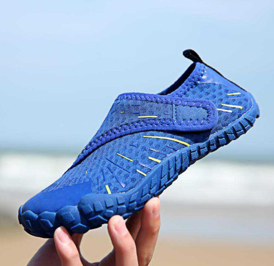 Chaussures de plage pour enfants, chaussures amphibies de couleur bleue
