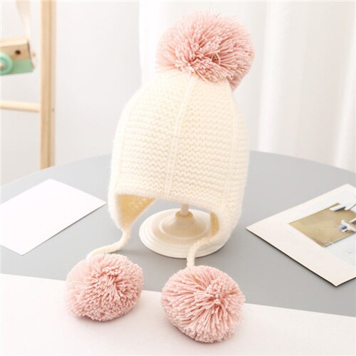 Winter gebreide warme babymuts schattige dubbele pompon baby jongen meisje muts oorbescherming mutsen kindermuts 3 to 24 maanden: Wit