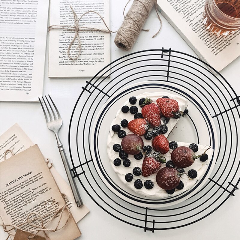 Baking Cake Cooling Tray Round Iron Bread Rack BBQ Bake Holder Vintage Photography Tools Cookies Cooling Container Dishes