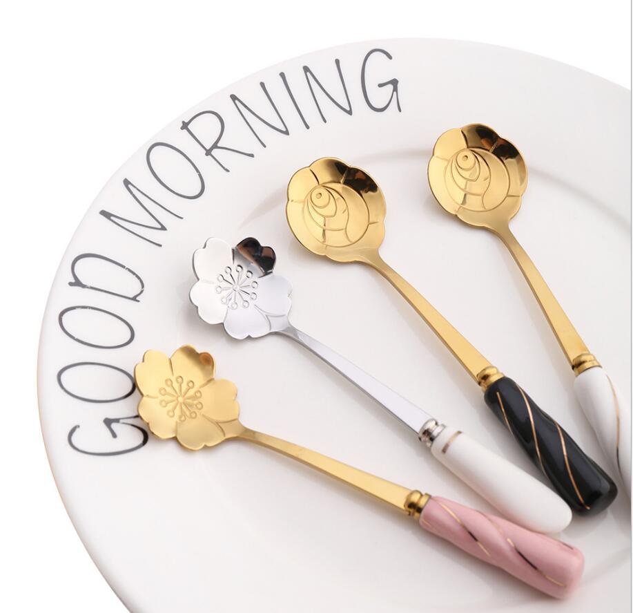 Utensílios de mesa colher de agitação de café cerâmica alça flor colher aço inoxidável banhado a ouro cereja rosa colheres cozinha ferramentas