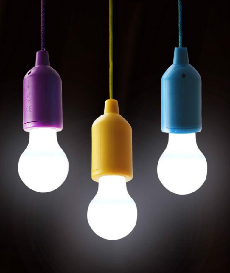 Mini draagbare lantaarn tentlamp led-lamp noodkleurrijke draagbare draadloze led-lamp hangende zaklamp voor kamperen