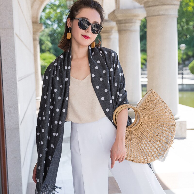 Høst vinter skjerf kvinner sjal dobbeltsidig skjerf faux kasjmir polka punktum lange dusker vinter fast skjerf 70 x 205cm: Mørkegrå