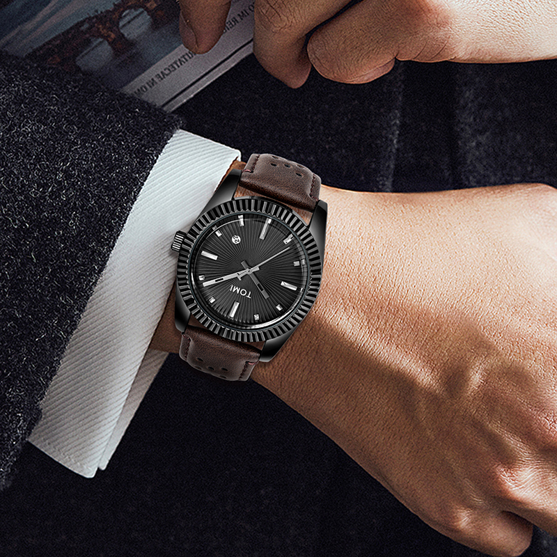 TOMI Reloj clásico de para hombre y mujer Reloj de cuarzo de cuero marrón con calendario de negocios de tendencia versátil