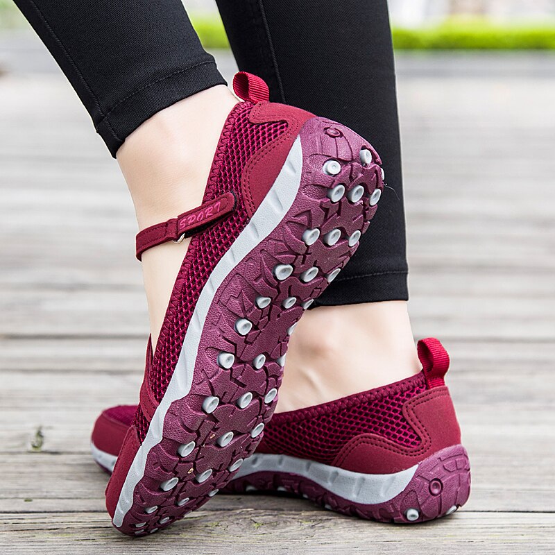 Women Sports Tennis Shoes Air Mesh Athletic Sneakers for Female Lightweight Flexible Trainers Shoes Chaussures Femme Mother Shoe