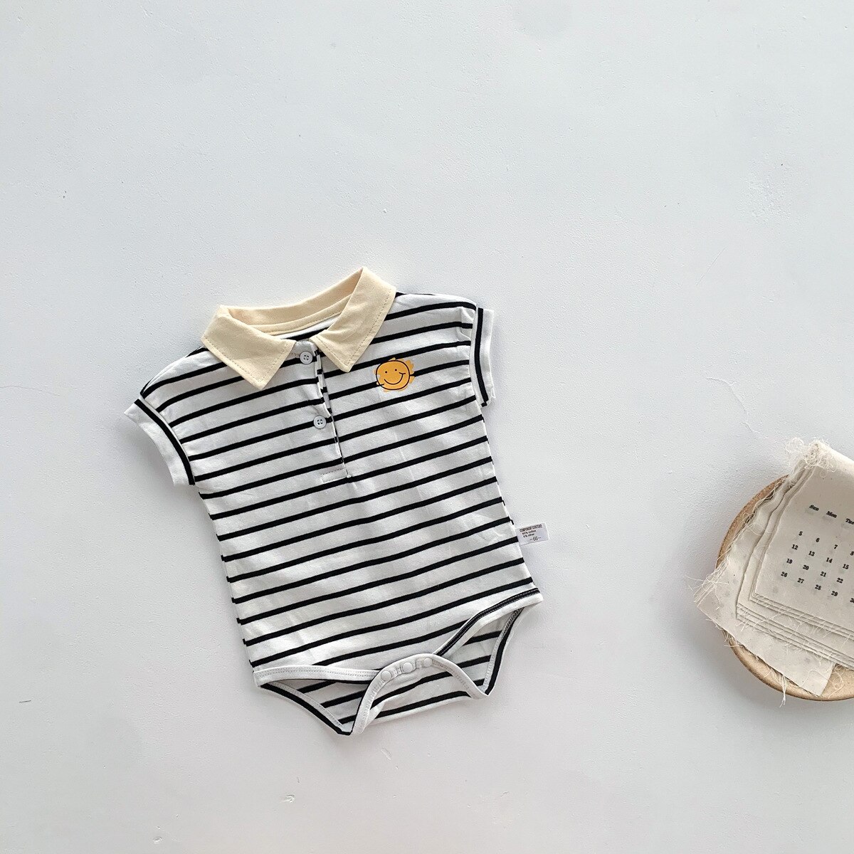 Baby-strampler für jungen, sommer-poloshirt, gestreifter kurzarm-Overall aus atmungsaktiver baumwolle, lächelnde neugeborenenkleidung, babykleidung