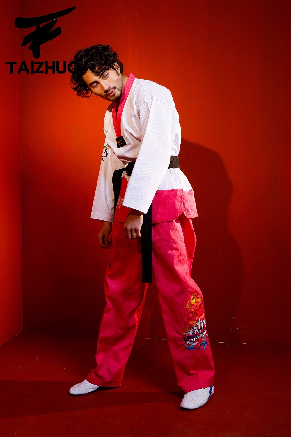 Huuraa Taekwondo Handtuch 50x100cm - Baumwollhandtuch Mit Silhouette Design