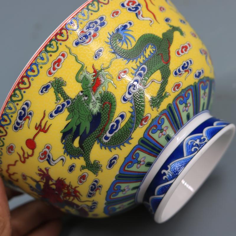 Qing -dynastin qianlong år mark gul glasyr drake moln mönster skål antik emalj porslin hem dekoration prydnad skål