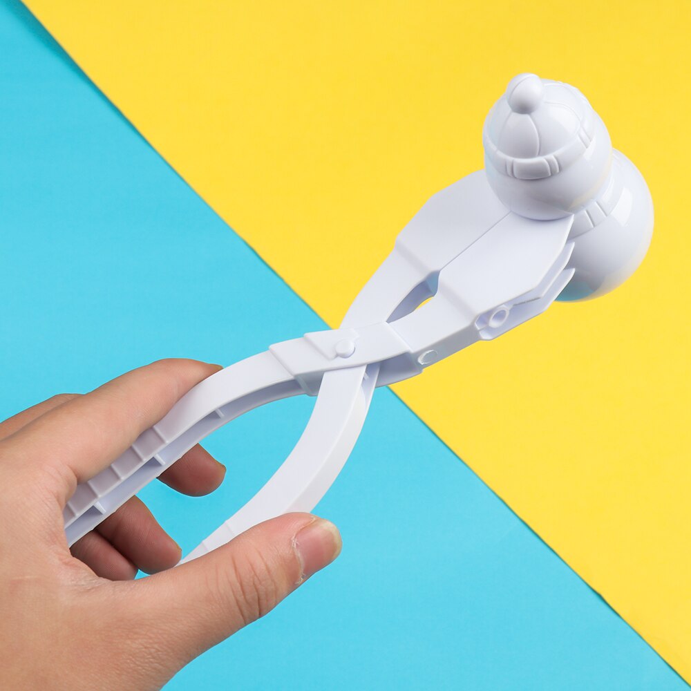 1Pc Willekeurige Kleur Winter Sneeuwbal Maker Clip Kinderen Eend Vormige Plastic Kids Outdoor Zand Sneeuwbal Mold Speelgoed Beeldhouwen Maken tool