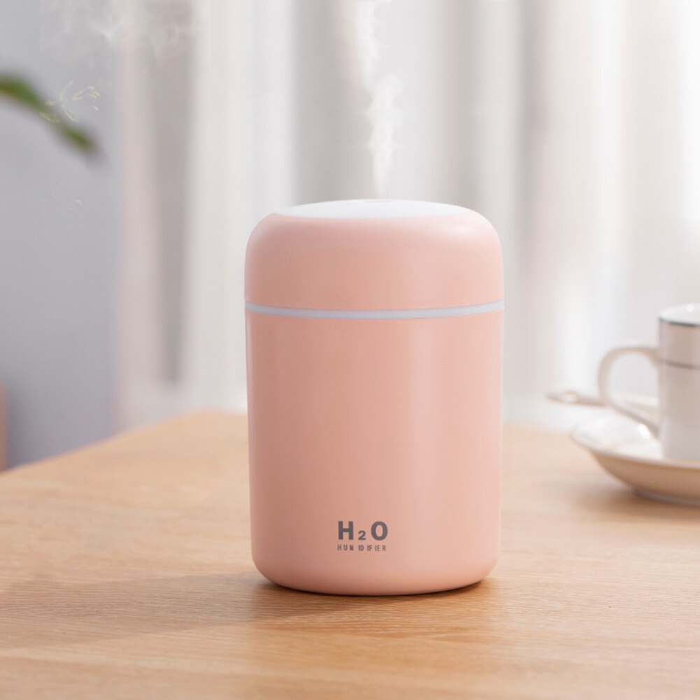 Humidificador de niebla de coche USB 300ml Mini purificador de aire 7 colores LED luz de noche ambientador ajustable portátil para el escritorio del hogar del coche