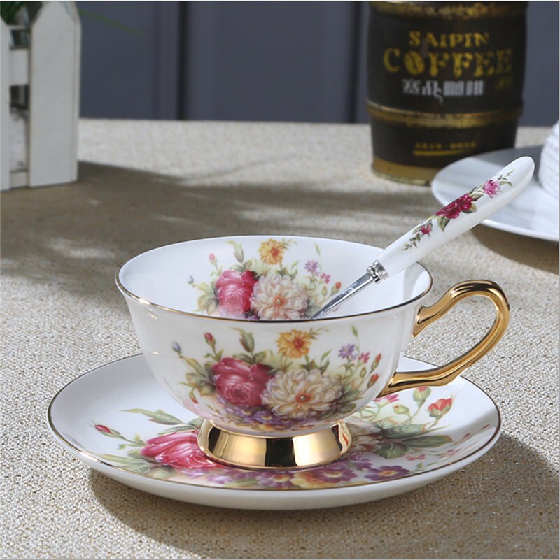 Europæisk stil kaffekop sæt latte keramik ben kina te kopper med blomstermønster til britisk eftermiddag sort high tea: Blomster liv