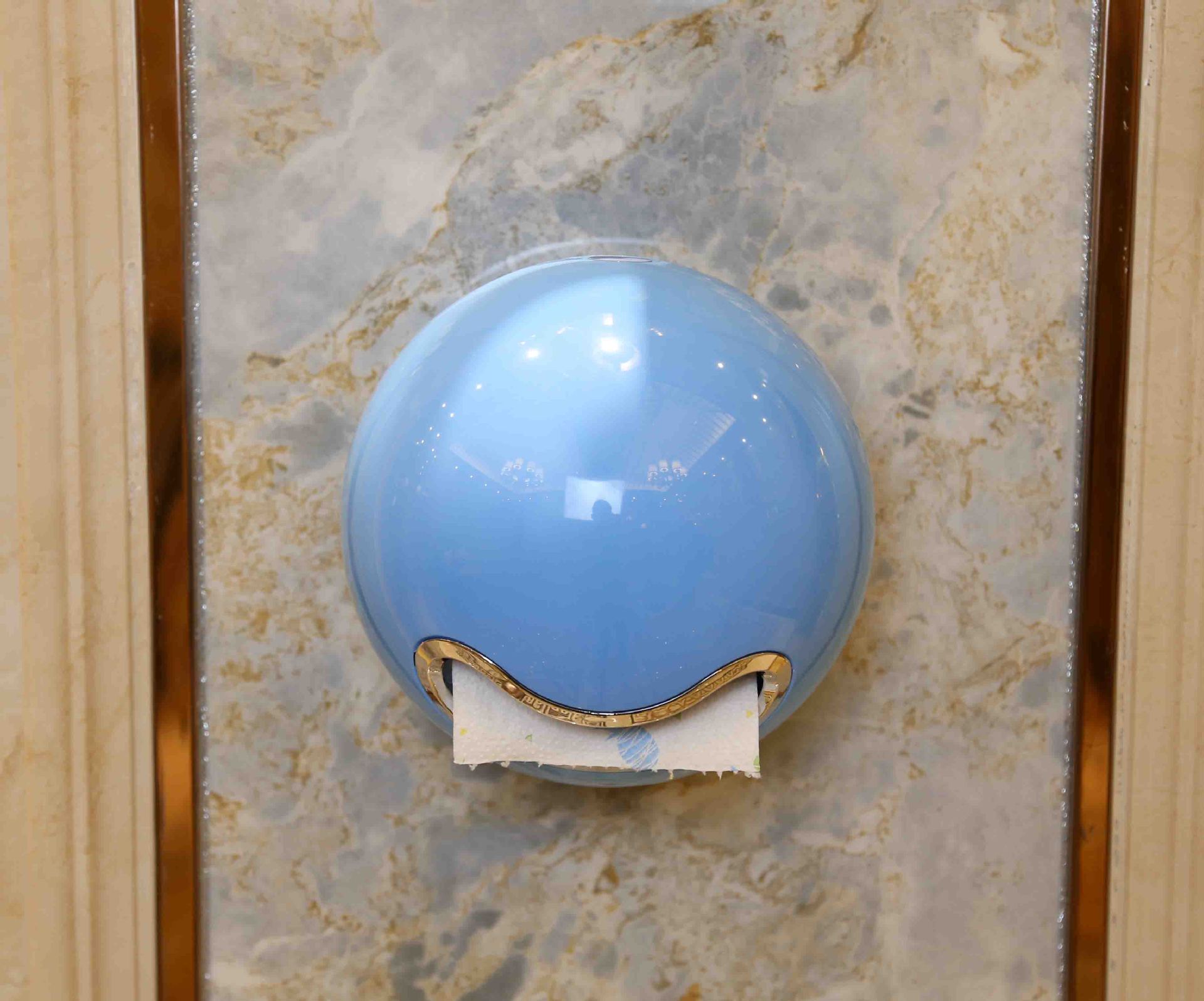 Bathroom waterproof toilet paper box Alien Paste-type tissue box container rack roll paper tube Toilet paper holder: 12