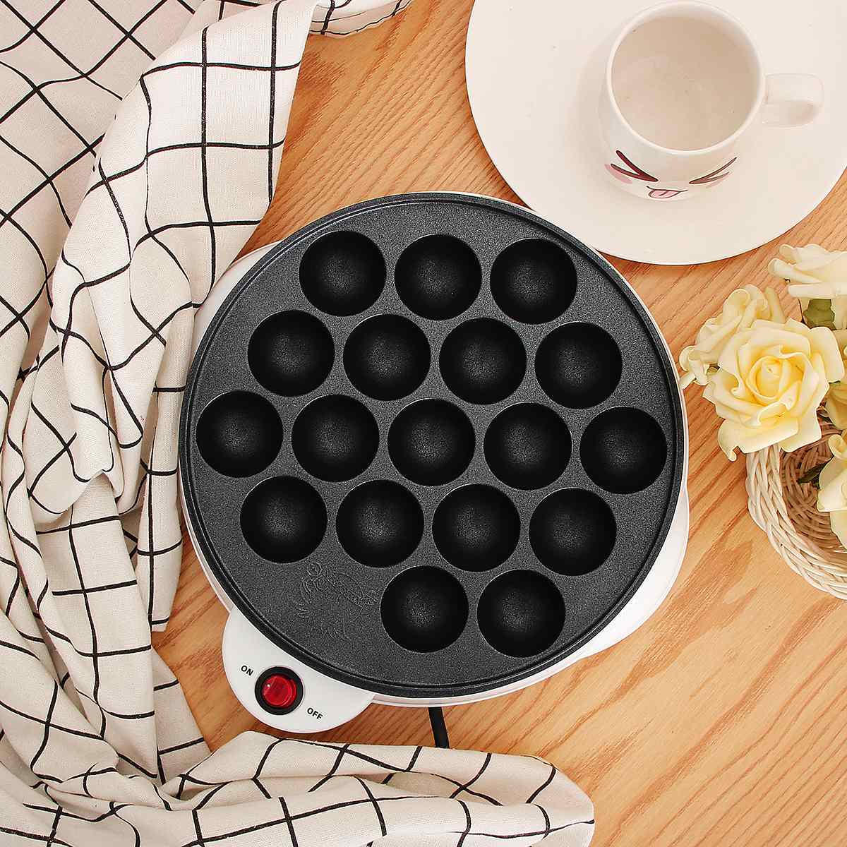 18 Hole Chibi Maruko Baking Machine Household Electric Takoyaki Grill Pan Octopus Balls Maker Kitchen Cooking Tools