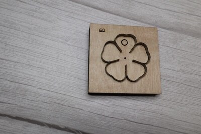 Japan Stahl Klinge Stahl Regel Stirbt schneiden für Leder Stichworte Geprägte Etikett Fünf Blütenblatt Blume Für Kleid Frauen Tasche Hand schlagen Werkzeug: runden sakura 60mm