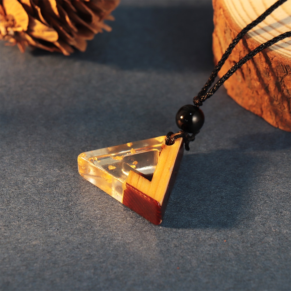 Handmade Resin Wood Pendant Necklace Wooden Vintage Carved Coin Necklace Medal Chain Double Layered Necklace Pendant Choker