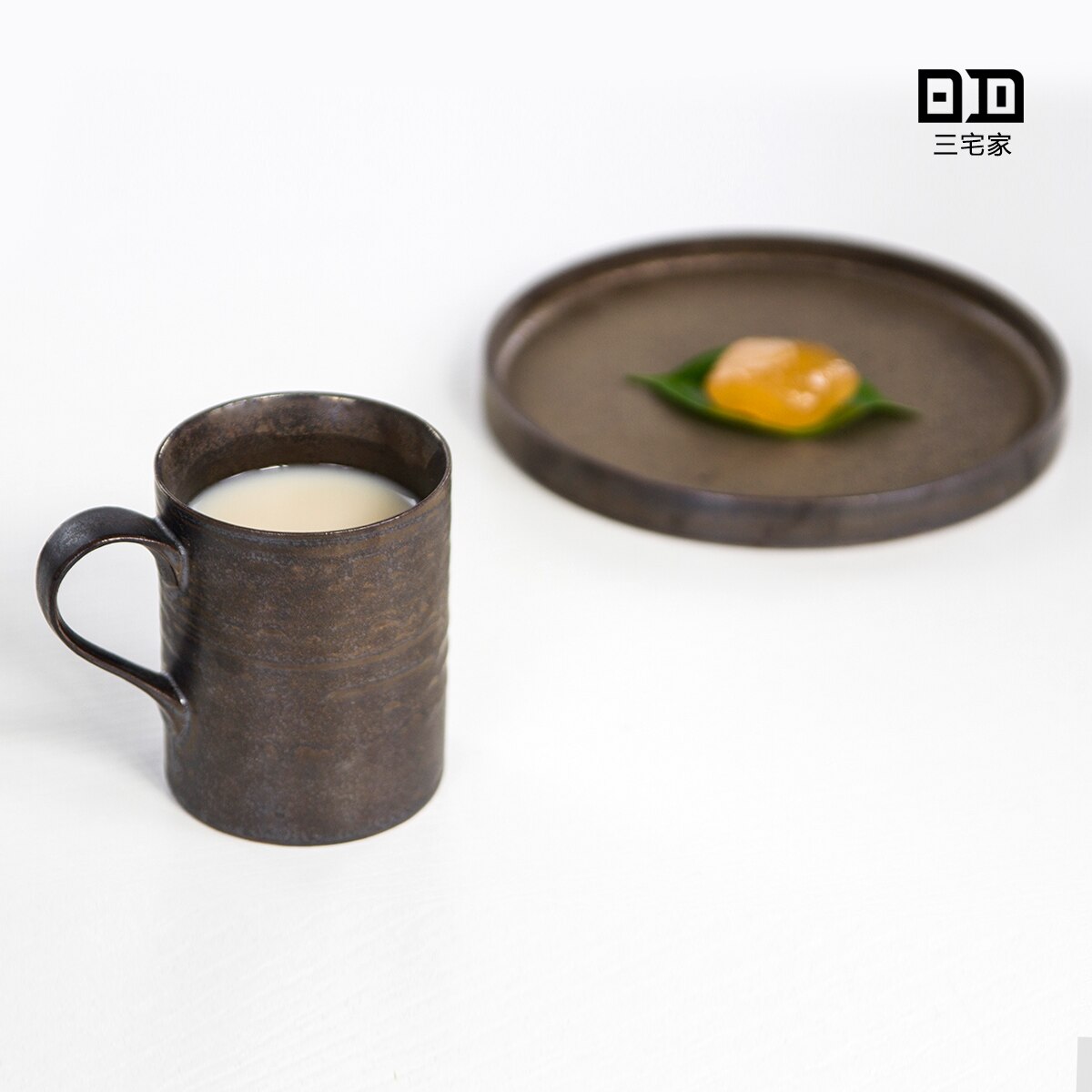 Giapponese semplice metallo smalto piatto di ceramica tazza di caffè cappuccino mocha tazza di ceramica del progettista fatto a mano tazza di tè tazza da tè