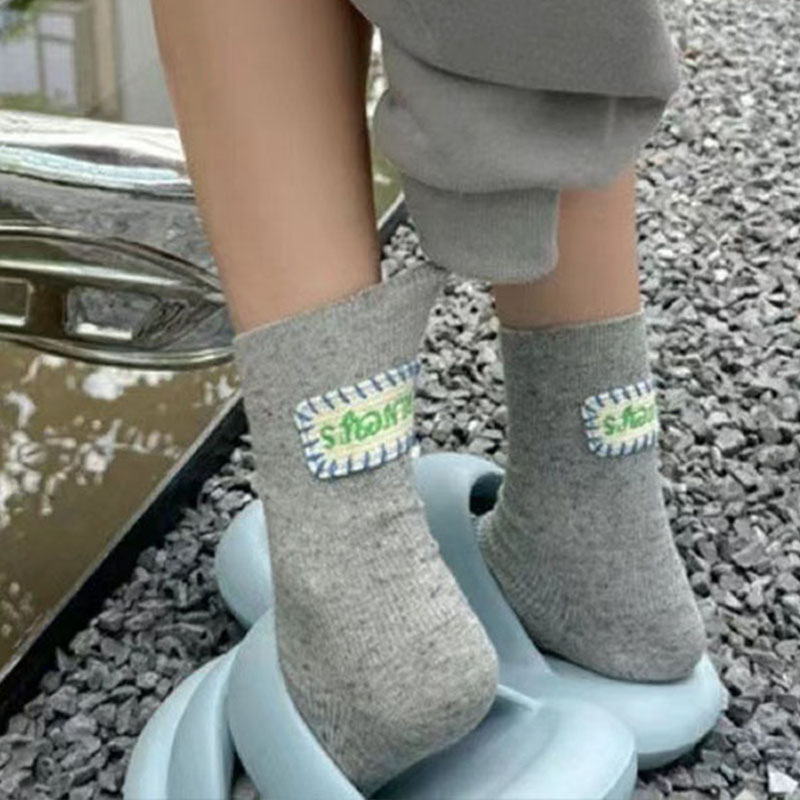 Kvinnor vintage bomull medelstora tubstrumpor tyg etikett brev tjock nål vinter varm japansk enfärgad casual sport parstrumpor: Lila