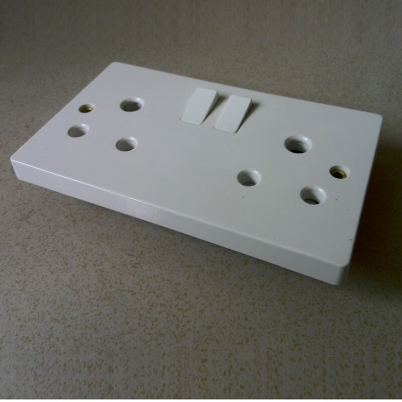 South Africa wall socket, double switch socket, CE approved UK standard wall plastic PC 15A round socket switch