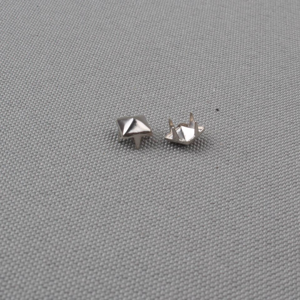 Piramide 6Mm Vierkante Metalen Spikes En Stud Klinknagels Punk Voor Bag Schoenen Armband 200 Stuks Veel