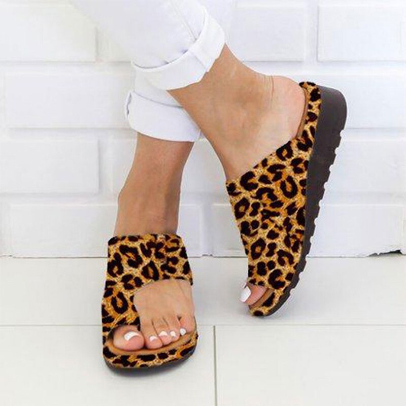 Femmes chaussures en cuir PU confortable plate-forme semelle plate dames décontracté doux grand orteil pied Correction sandale orthopédique Bunion correcteur: Leopard