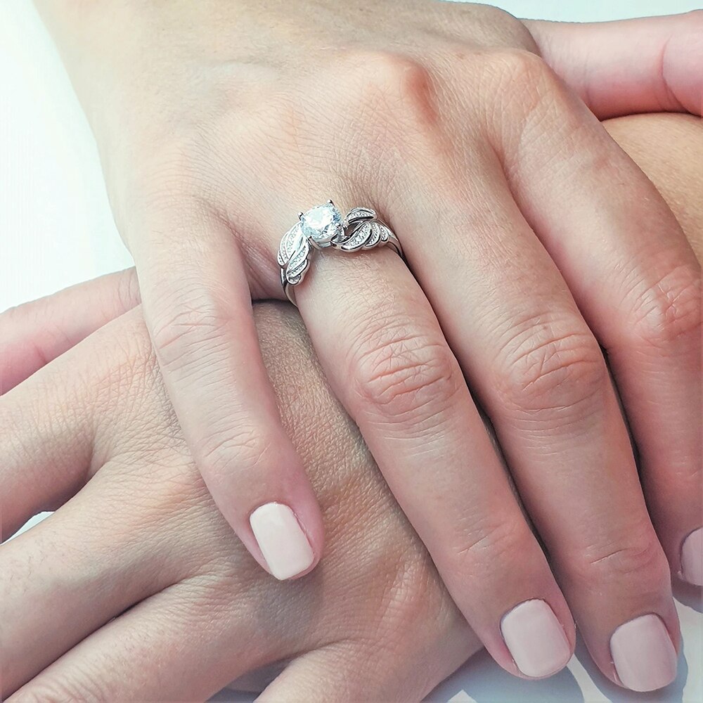 Huitan Neue modisch 4 FlüGel mit Glänzende Runde CZ Ringe für Frauen Romantische Weibliche Engagement Ring Feine Geburtstags schmuck